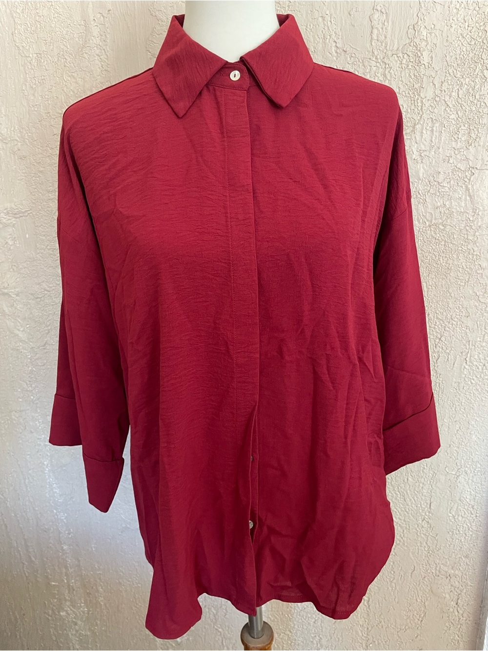 Jodifl Classic Women's Red Button-Front Blouse